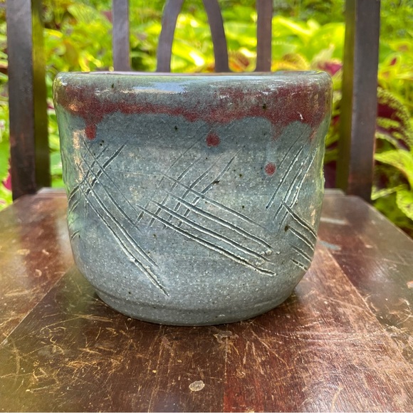 Artisan Pottery Squat Vase - Picture 3 of 7